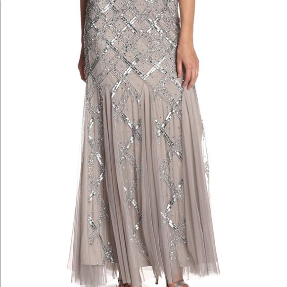 White beaded wedding dress - Picture 3 of 8